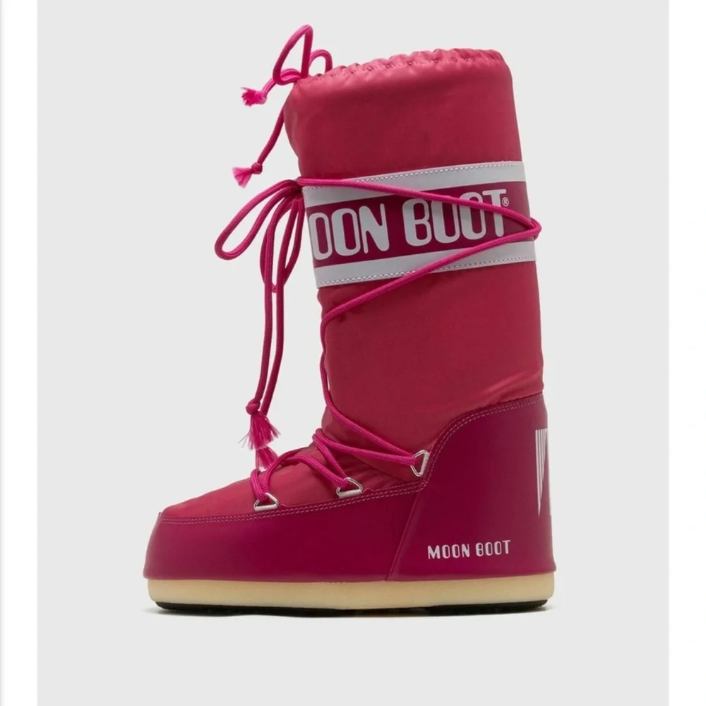 NWT Moon Boot Icon Nylon Boots in Bougainvillea/ Hot Pink Size 7 - Picture 3 of 17